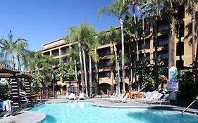 Hotel Menage in Anaheim Ca
